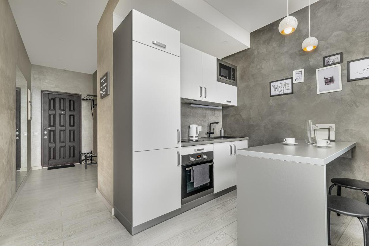 Razor Apartment With Terrace, Kamanina Odesa Exterior photo