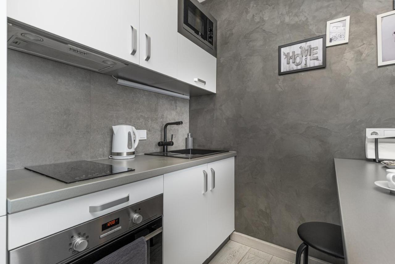 Razor Apartment With Terrace, Kamanina Odesa Exterior photo