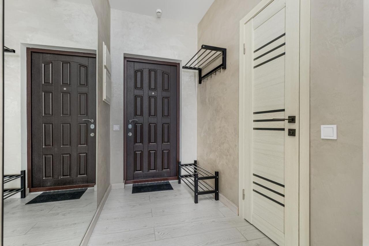Razor Apartment With Terrace, Kamanina Odesa Exterior photo